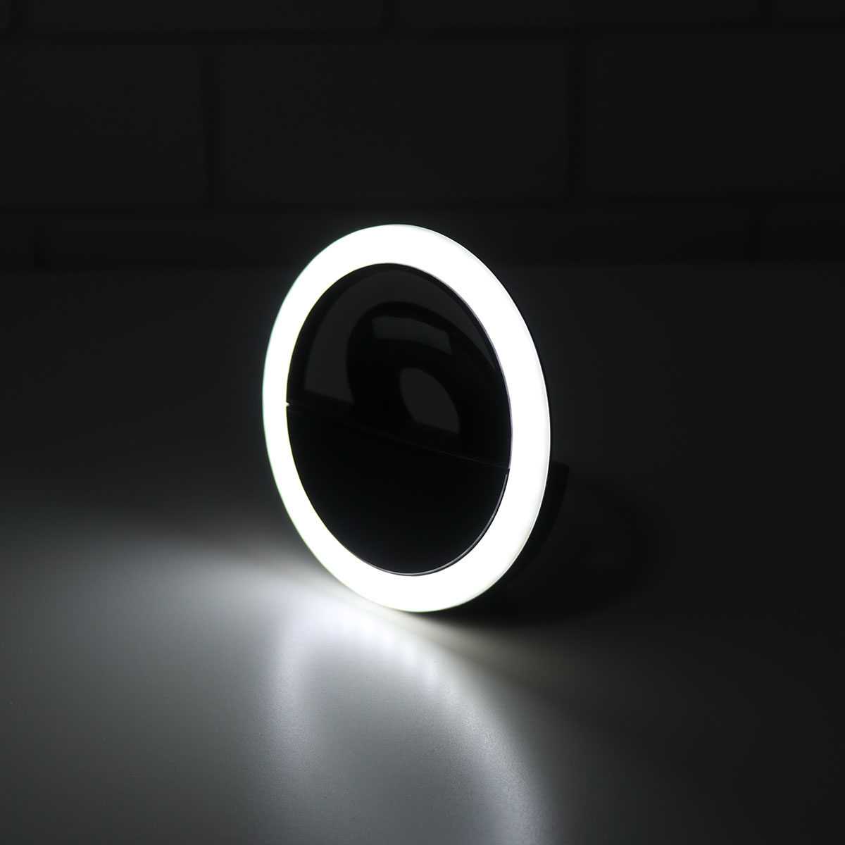 Compact LED Selfie Ring Light  - مراجعة Outdoor Lighting In Photography وسعره