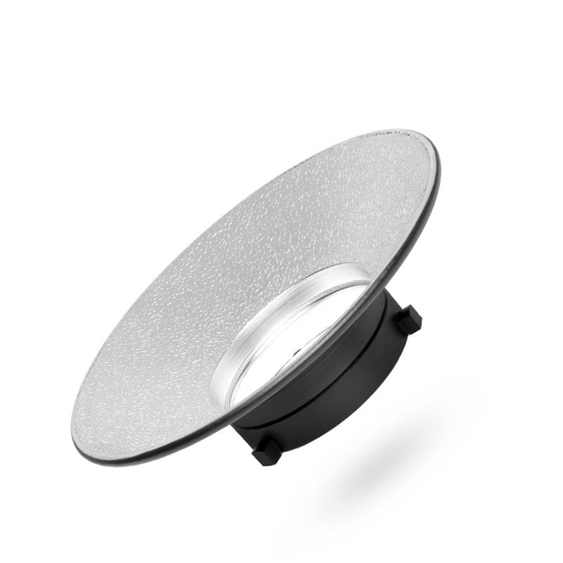 B03B-For Outdoor Photography E - مراجعة Outdoor Lighting In Photography وسعره